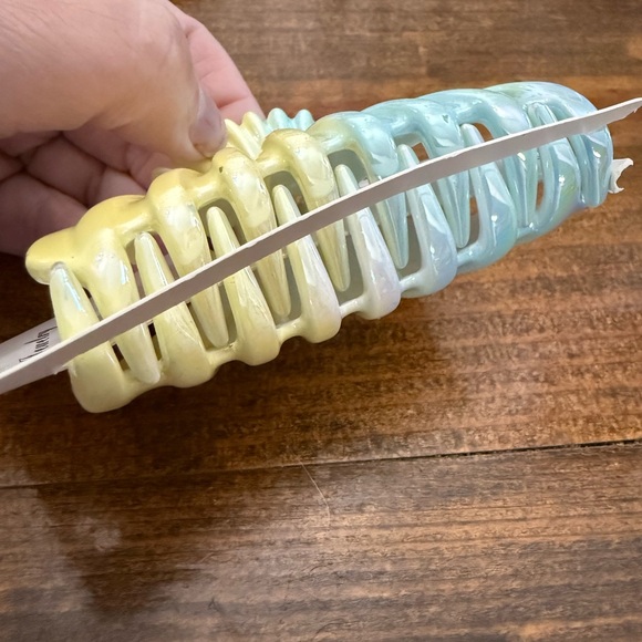 Set of 4 mermaid 🧜‍♀️ hair clips - Picture 6 of 7